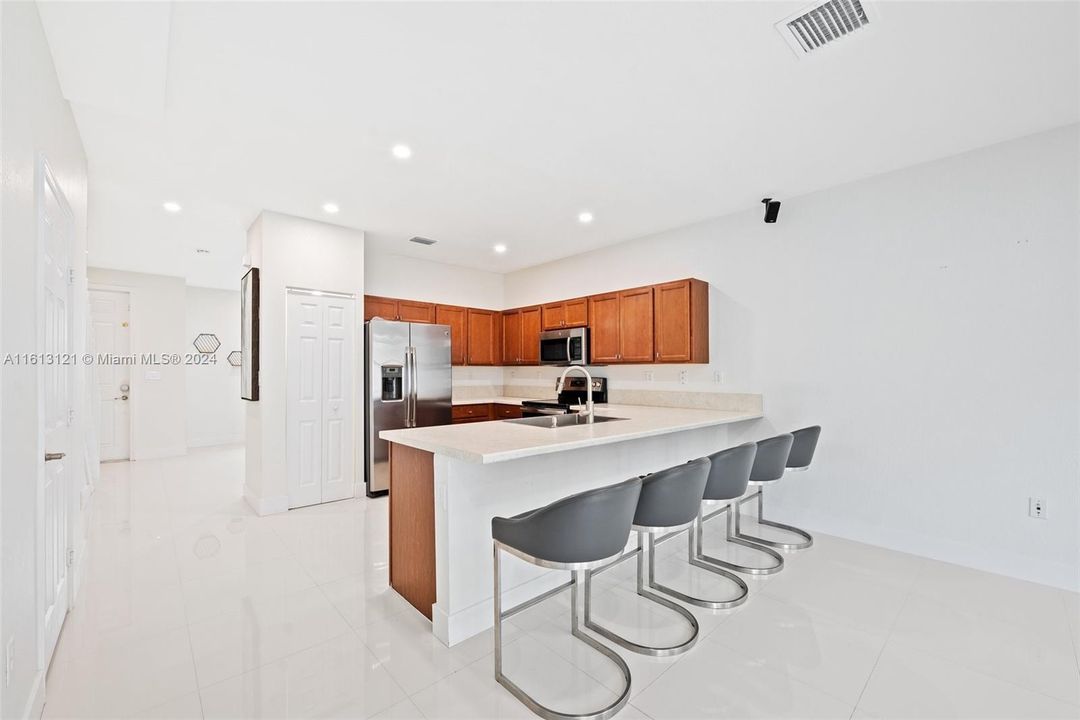 For Sale: $479,000 (2 beds, 2 baths, 1441 Square Feet)