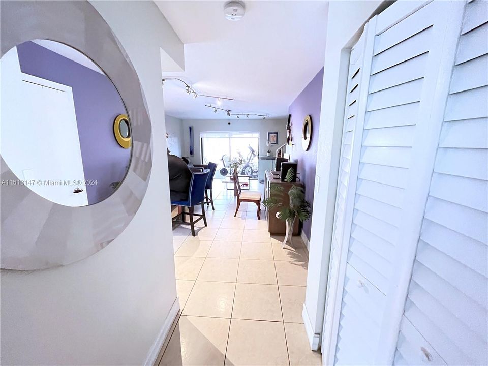 En Venta: $469,000 (2 camas, 1 baños, 1024 Pies cuadrados)