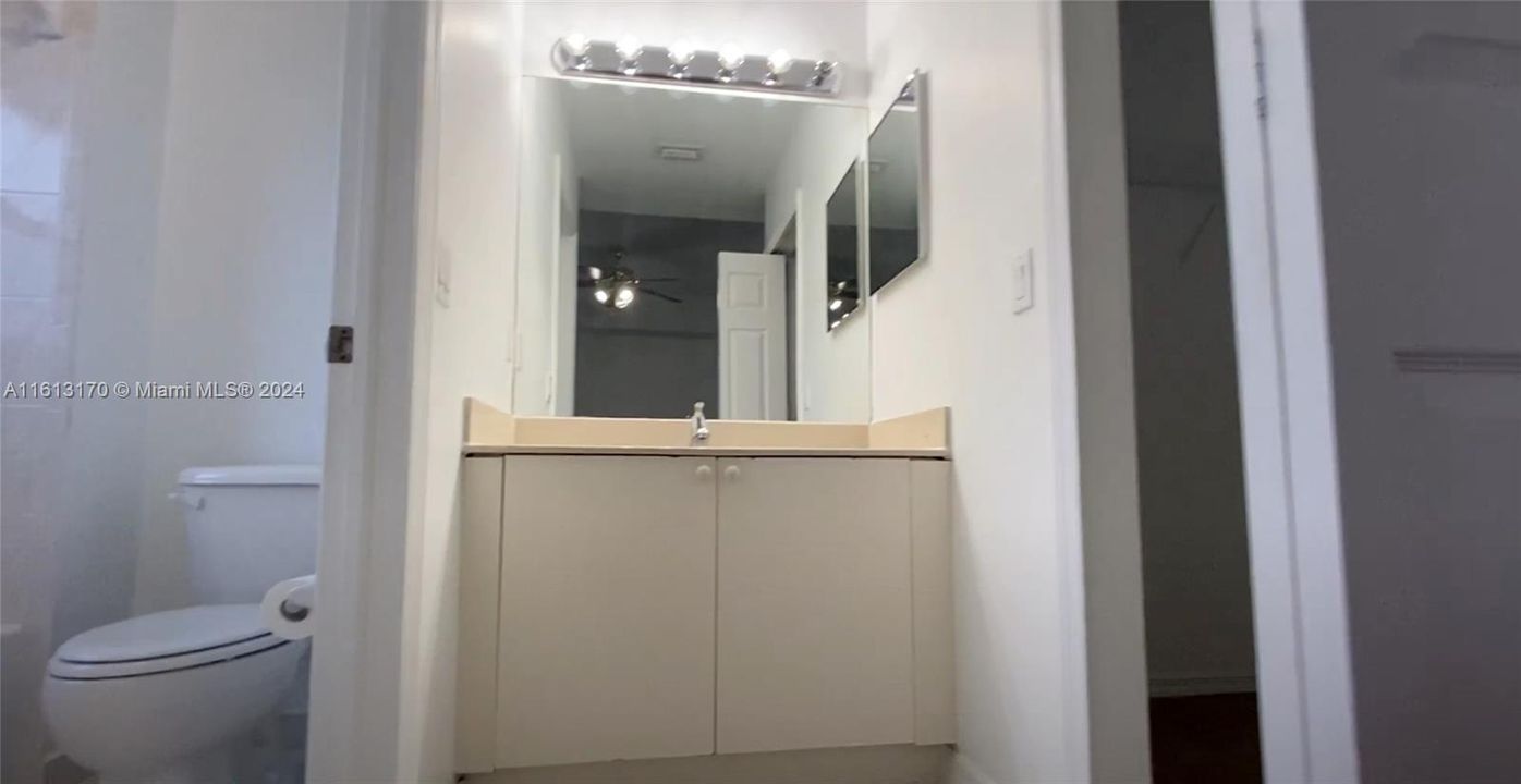 En Venta: $330,000 (3 camas, 2 baños, 1518 Pies cuadrados)