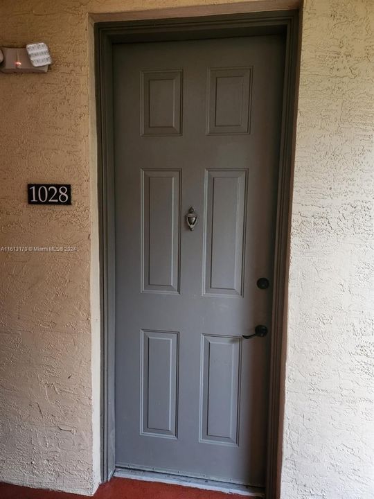 For Rent: $2,700 (2 beds, 2 baths, 1068 Square Feet)