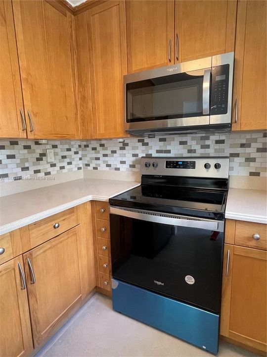 For Rent: $2,800 (2 beds, 1 baths, 1066 Square Feet)