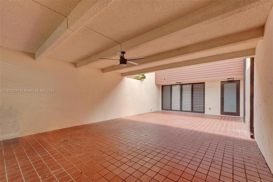 Recientemente alquilado: $3,999 (3 camas, 2 baños, 1320 Pies cuadrados)