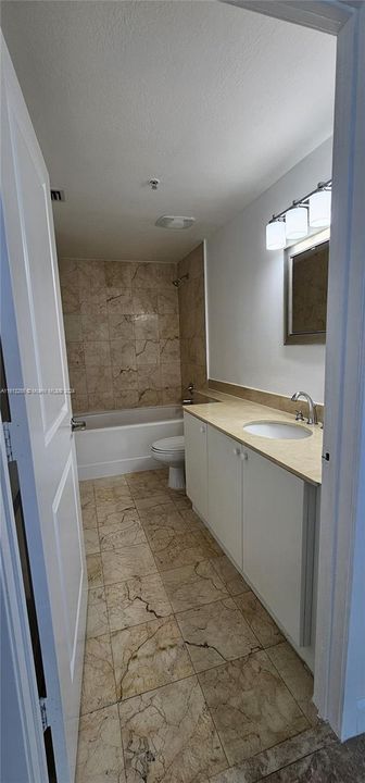 For Rent: $2,800 (1 beds, 1 baths, 630 Square Feet)