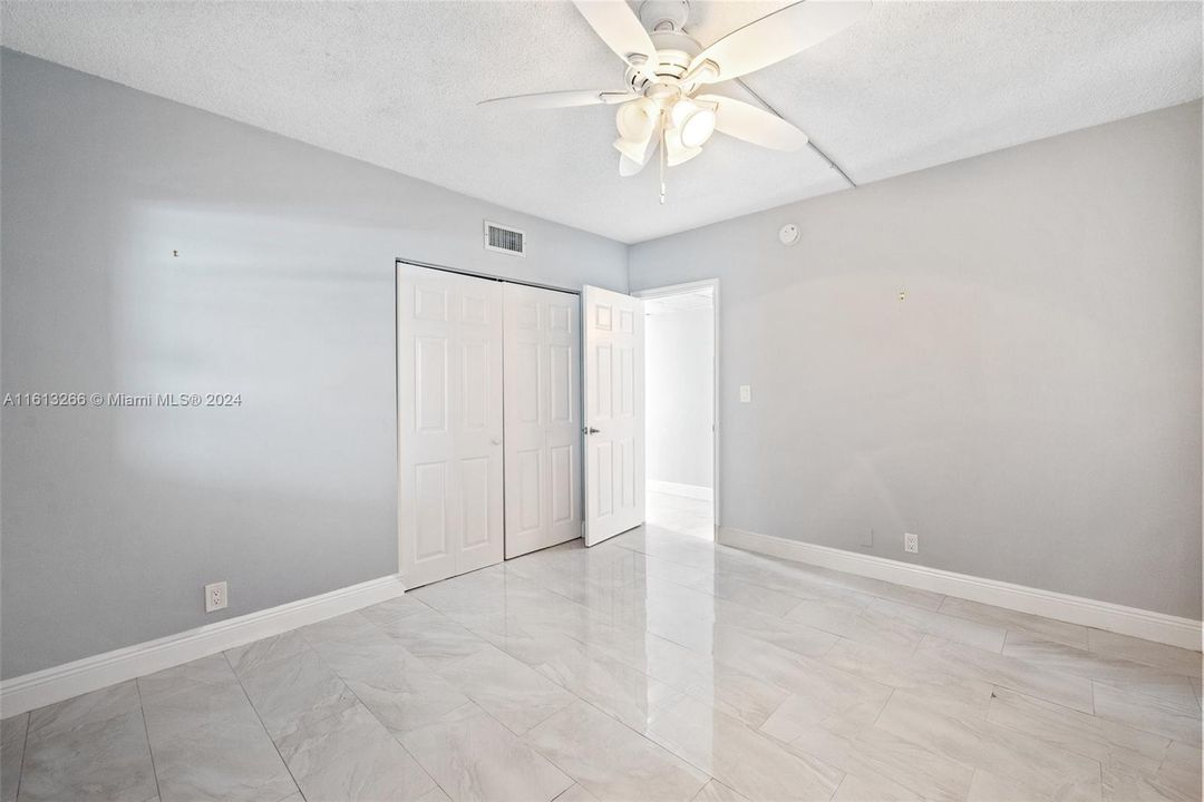 For Sale: $569,000 (2 beds, 2 baths, 1070 Square Feet)