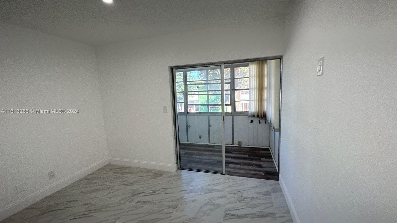 En Venta: $135,900 (3 camas, 2 baños, 928 Pies cuadrados)