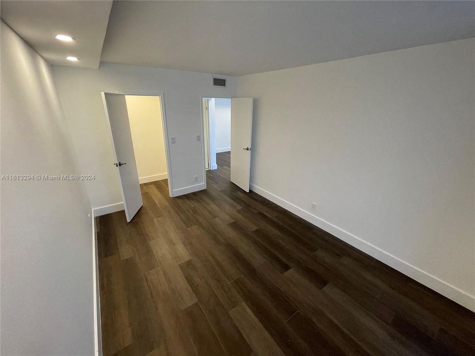 For Rent: $3,200 (2 beds, 2 baths, 1210 Square Feet)