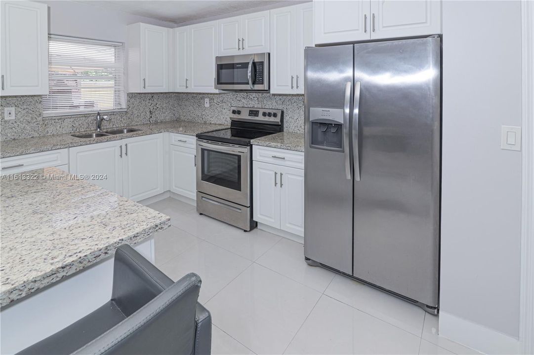 For Sale: $549,000 (3 beds, 2 baths, 1400 Square Feet)