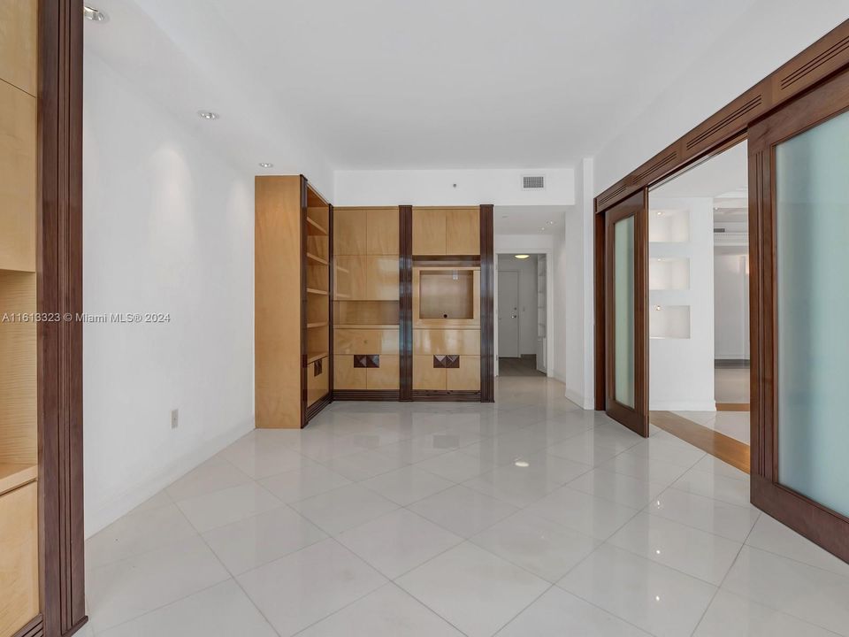 En Venta: $2,650,000 (2 camas, 3 baños, 2050 Pies cuadrados)