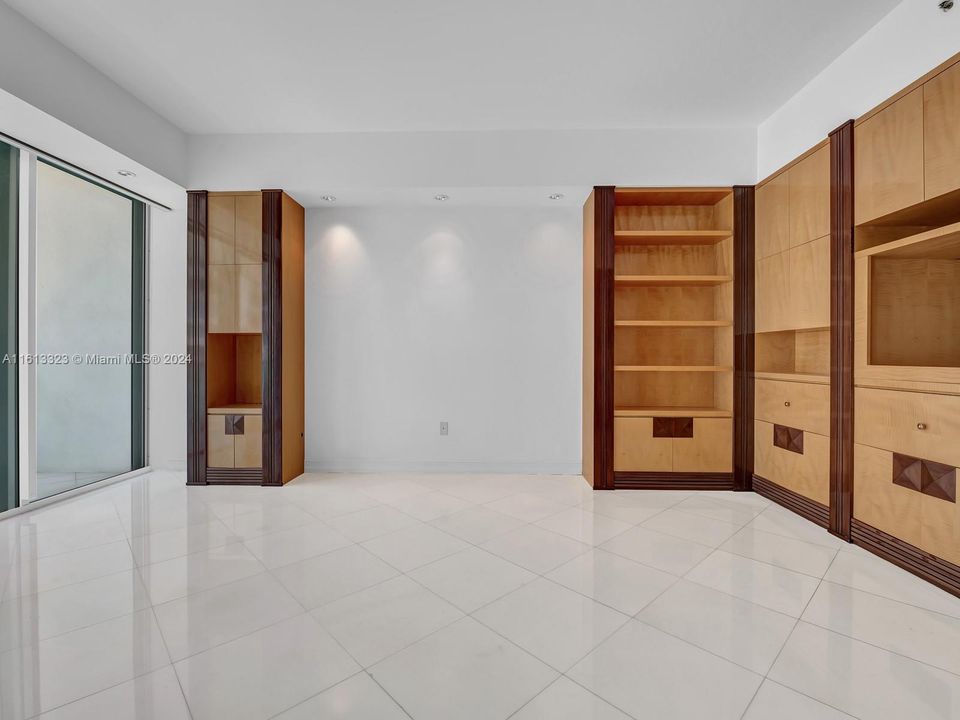 En Venta: $2,650,000 (2 camas, 3 baños, 2050 Pies cuadrados)