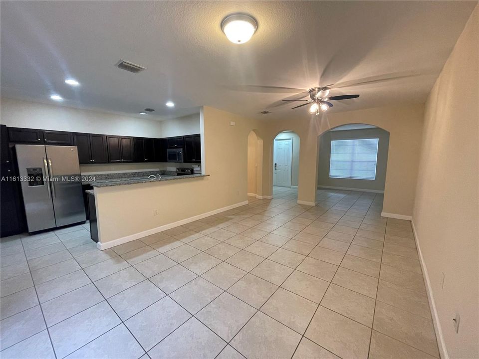 For Rent: $3,200 (3 beds, 2 baths, 1740 Square Feet)