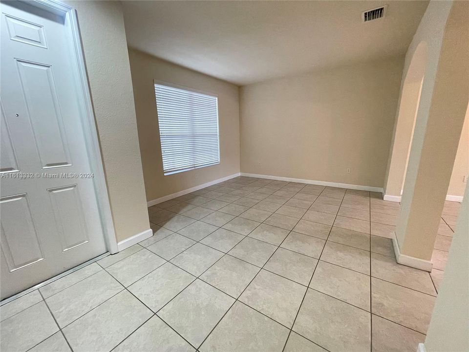 For Rent: $3,200 (3 beds, 2 baths, 1740 Square Feet)