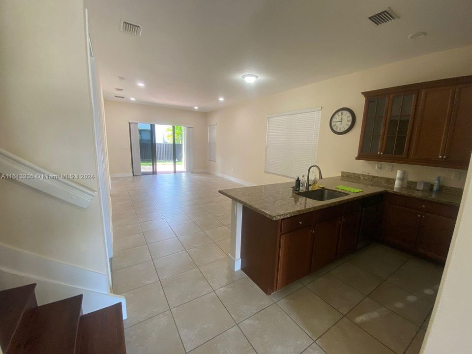 Active With Contract: $4,000 (4 beds, 3 baths, 2433 Square Feet)