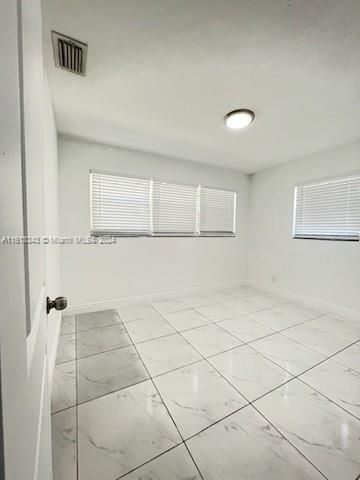 For Rent: $3,700 (4 beds, 2 baths, 1631 Square Feet)