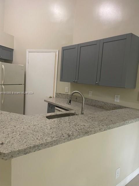 For Rent: $2,100 (2 beds, 2 baths, 1024 Square Feet)