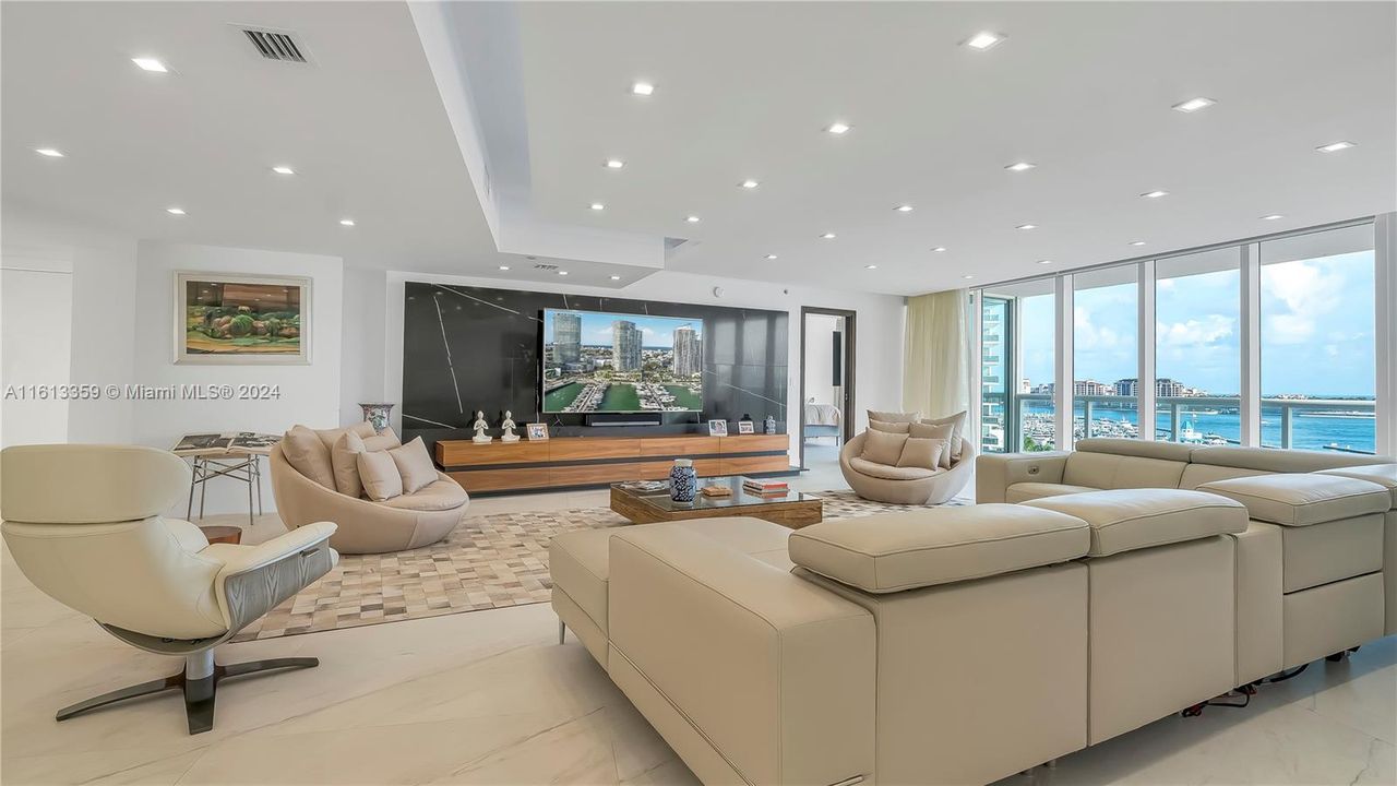 For Sale: $7,950,000 (4 beds, 4 baths, 4078 Square Feet)