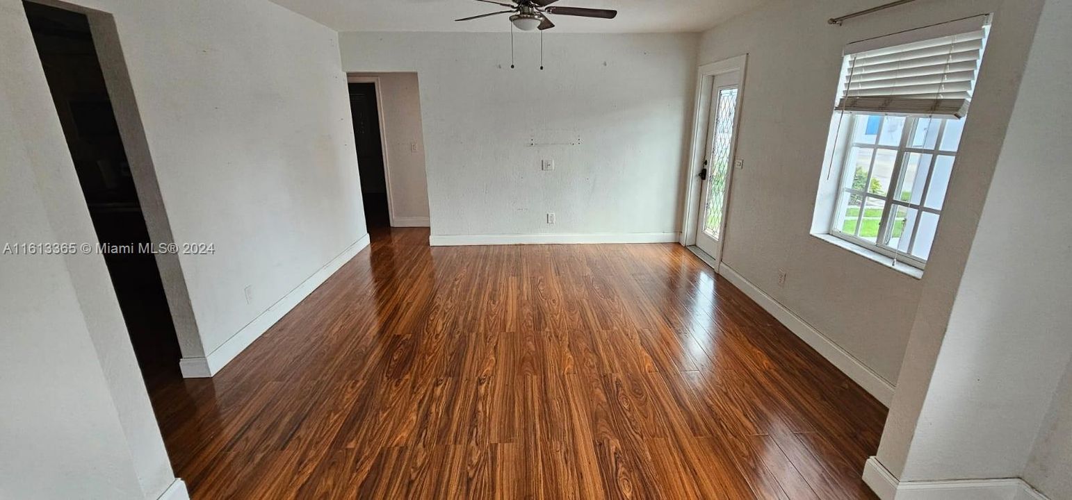 For Rent: $4,250 (3 beds, 2 baths, 1421 Square Feet)