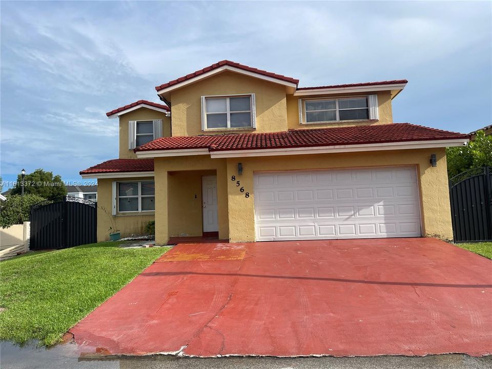 For Rent: $3,950 (4 beds, 3 baths, 2894 Square Feet)