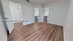 For Rent: $1,900 (1 beds, 1 baths, 634 Square Feet)