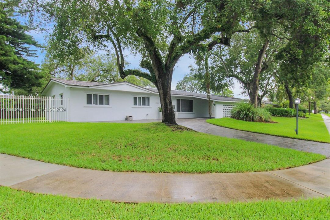 For Sale: $850,000 (4 beds, 2 baths, 0 Square Feet)