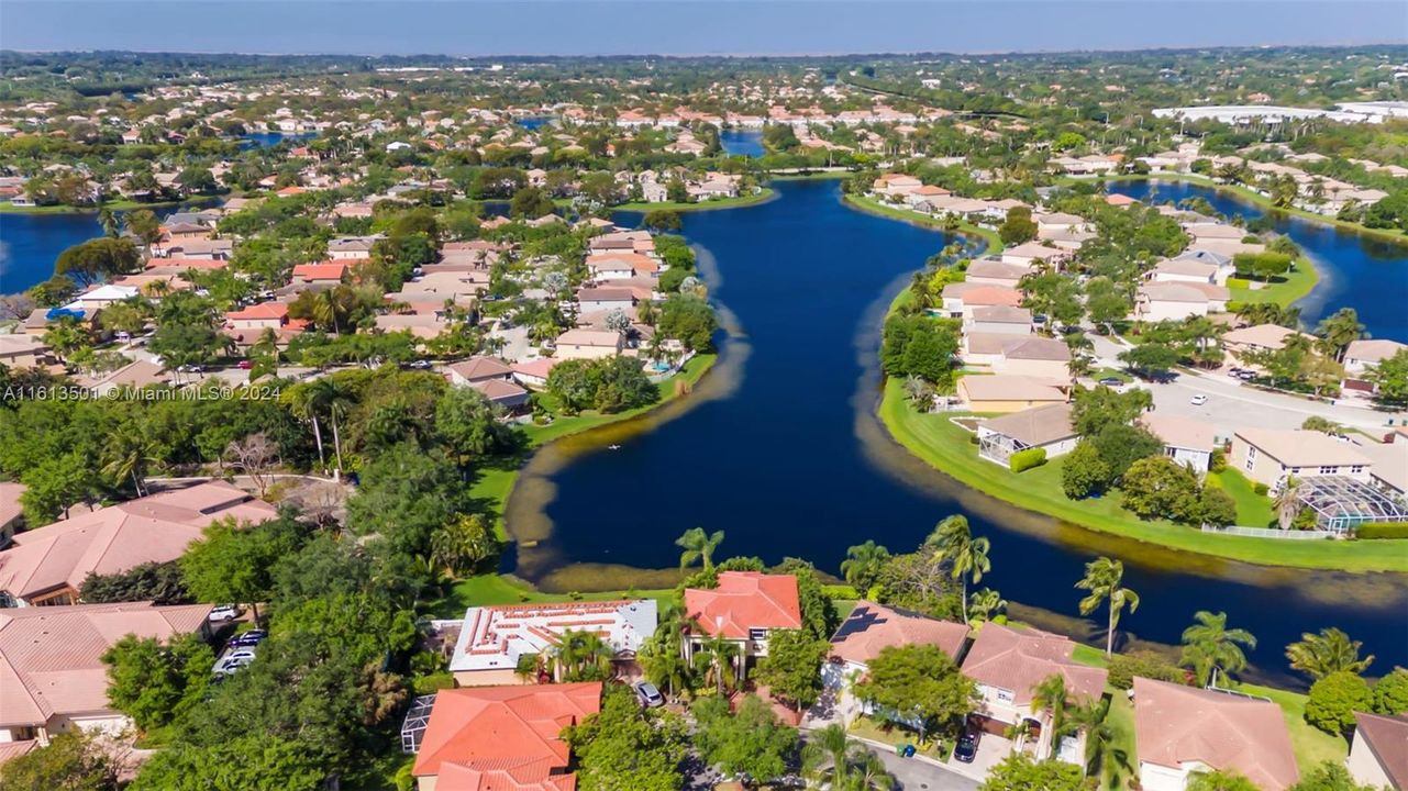 For Sale: $840,000 (4 beds, 2 baths, 2091 Square Feet)