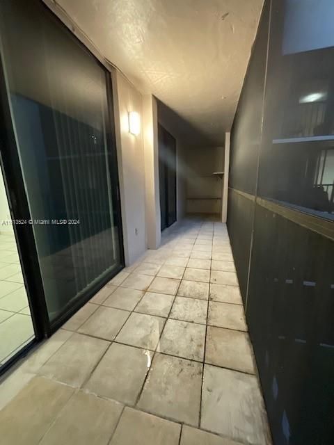 For Rent: $2,250 (2 beds, 2 baths, 965 Square Feet)