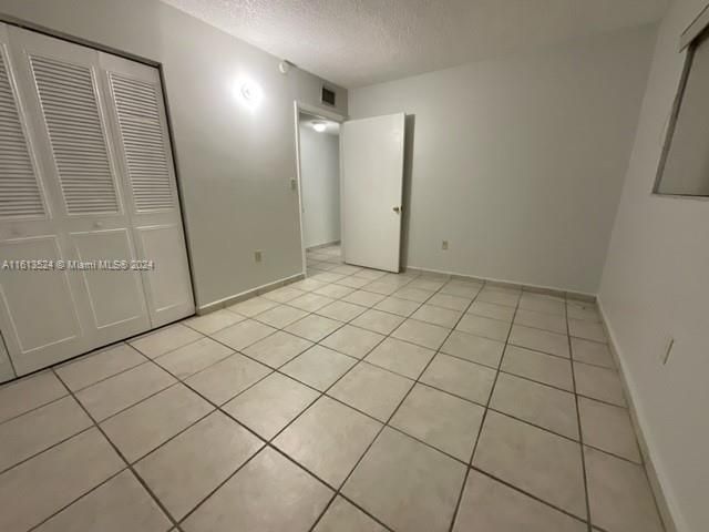 For Rent: $2,250 (2 beds, 2 baths, 965 Square Feet)