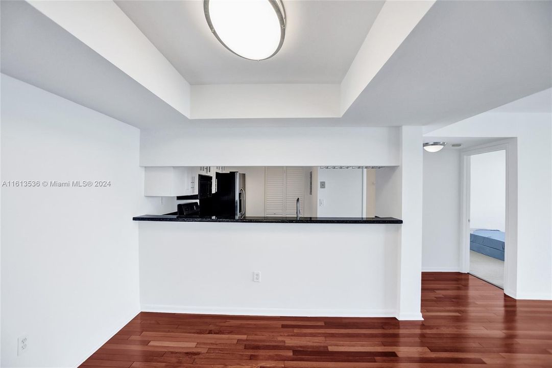 For Sale: $1,190,000 (2 beds, 2 baths, 1078 Square Feet)
