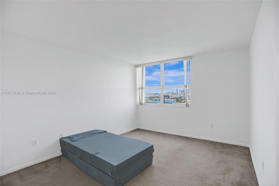 For Sale: $1,190,000 (2 beds, 2 baths, 1078 Square Feet)