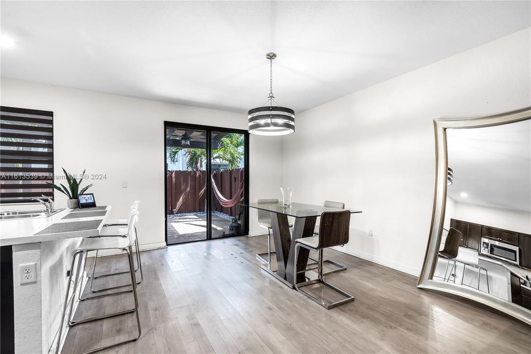 For Sale: $455,000 (3 beds, 2 baths, 1829 Square Feet)