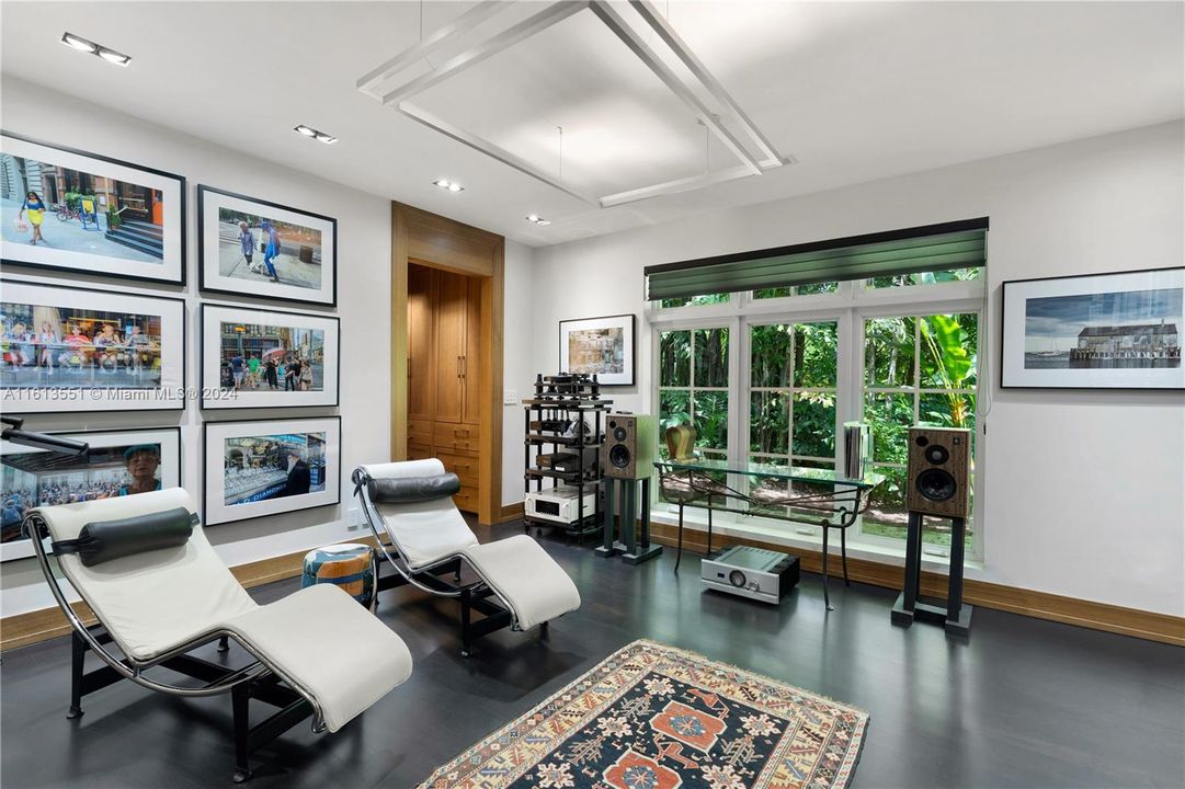 For Sale: $6,800,000 (5 beds, 4 baths, 5483 Square Feet)