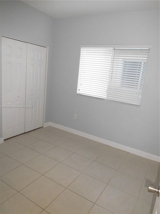 For Rent: $3,400 (4 beds, 2 baths, 1762 Square Feet)