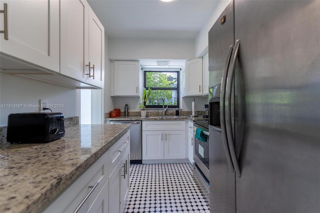 For Sale: $589,000 (3 beds, 1 baths, 1015 Square Feet)