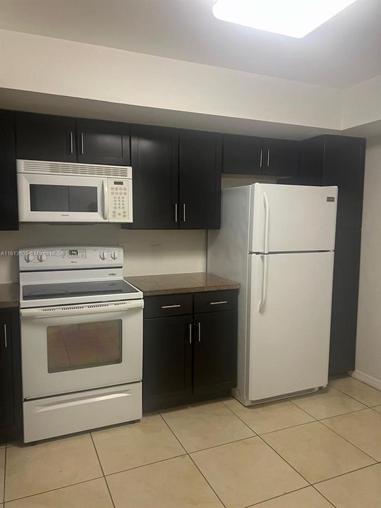 For Rent: $2,600 (2 beds, 2 baths, 1292 Square Feet)
