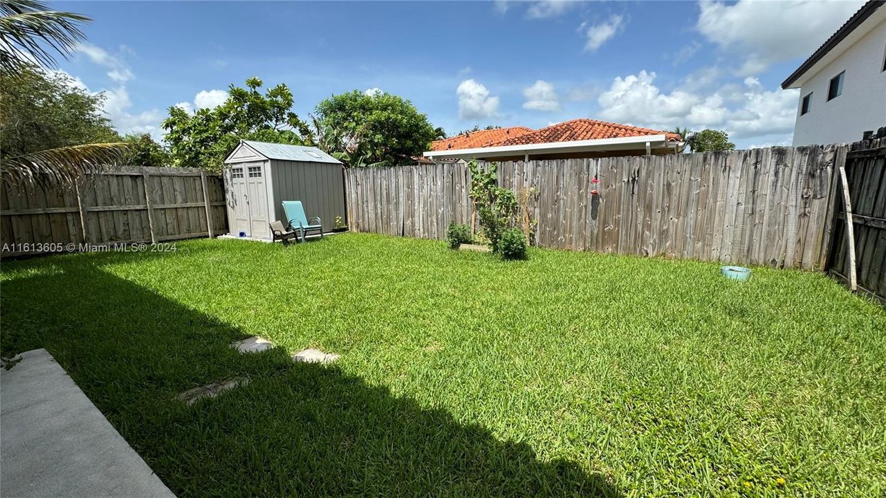 Recently Sold: $450,000 (3 beds, 2 baths, 1035 Square Feet)