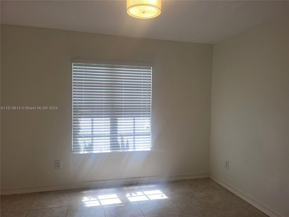 For Rent: $2,850 (2 beds, 2 baths, 1285 Square Feet)