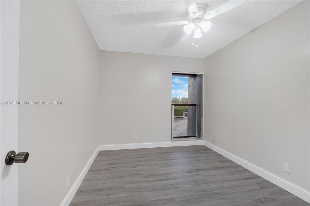 For Sale: $409,900 (3 beds, 2 baths, 1472 Square Feet)