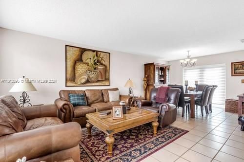 For Sale: $790,000 (4 beds, 3 baths, 1850 Square Feet)