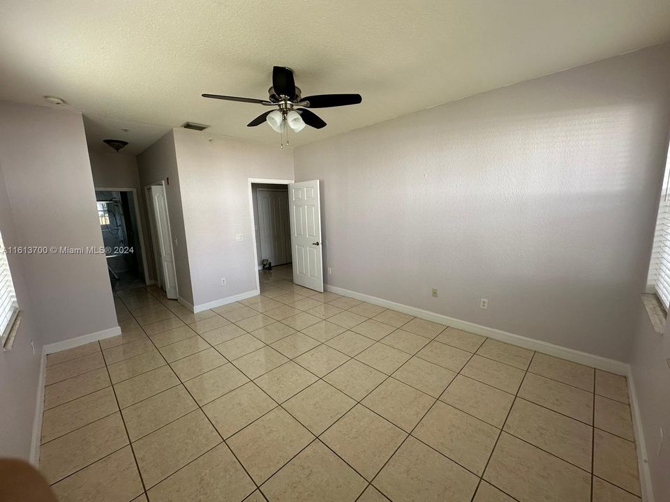 For Rent: $2,800 (3 beds, 2 baths, 1340 Square Feet)