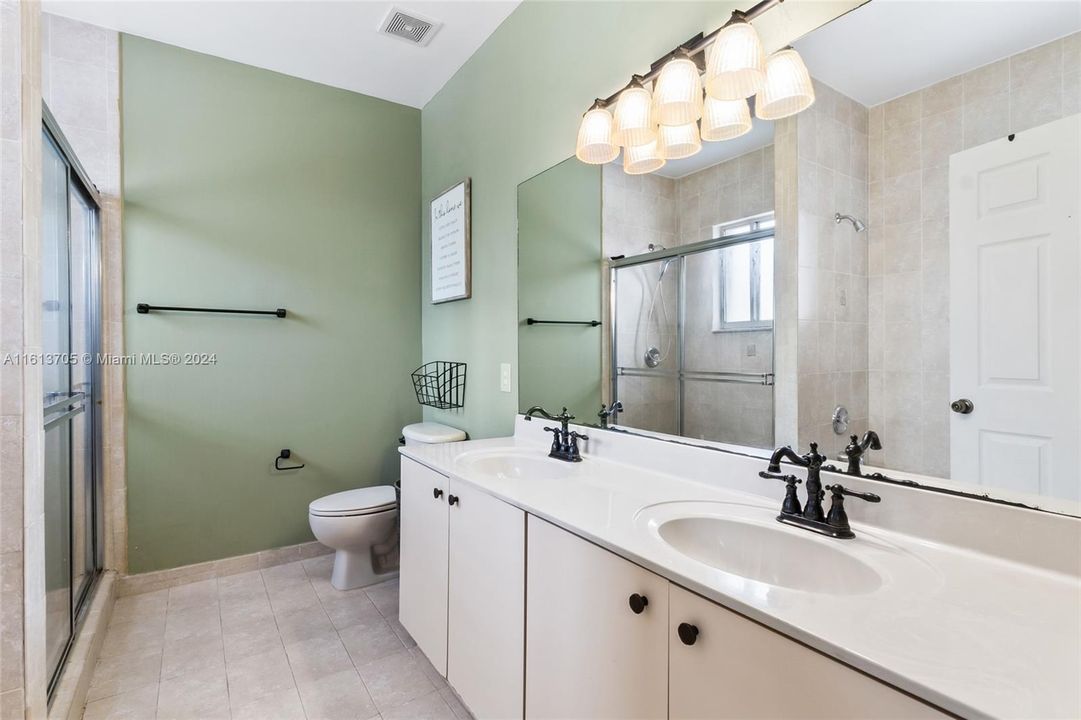 For Sale: $449,900 (3 beds, 2 baths, 1690 Square Feet)