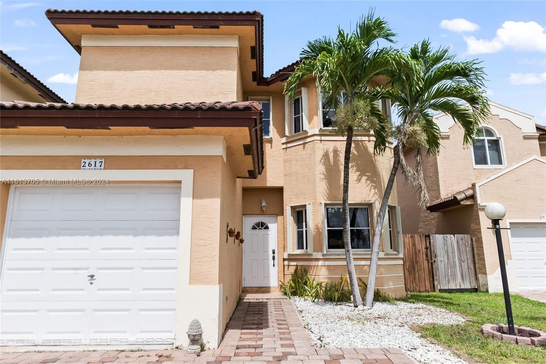 For Sale: $449,900 (3 beds, 2 baths, 1690 Square Feet)