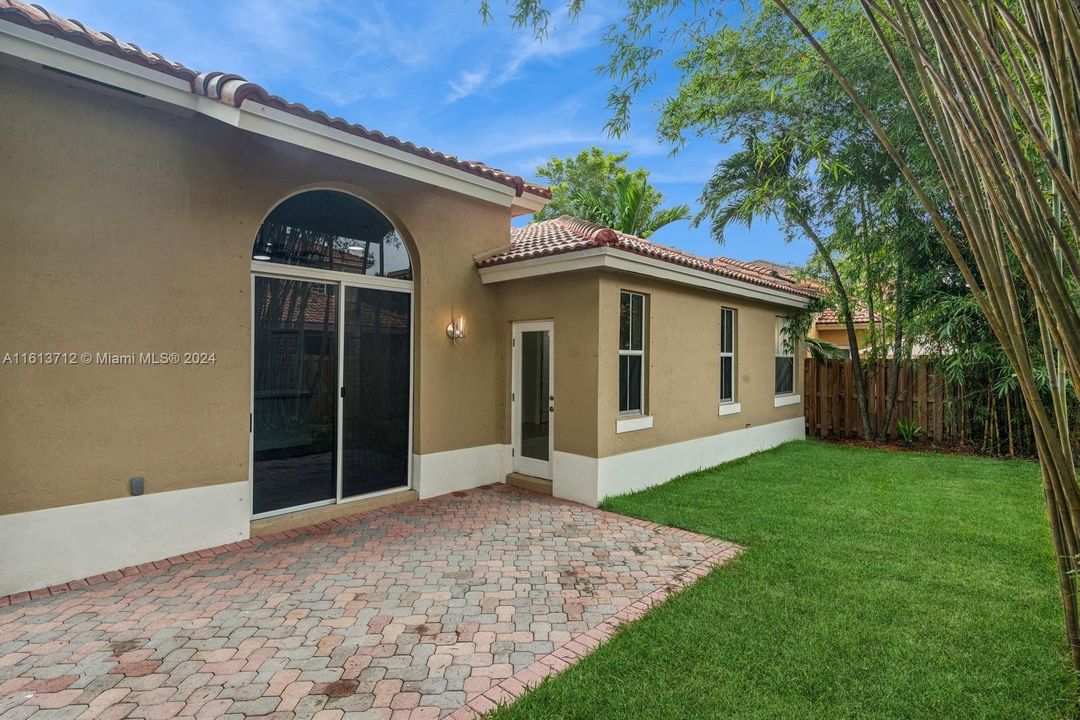 For Sale: $879,000 (4 beds, 3 baths, 1856 Square Feet)