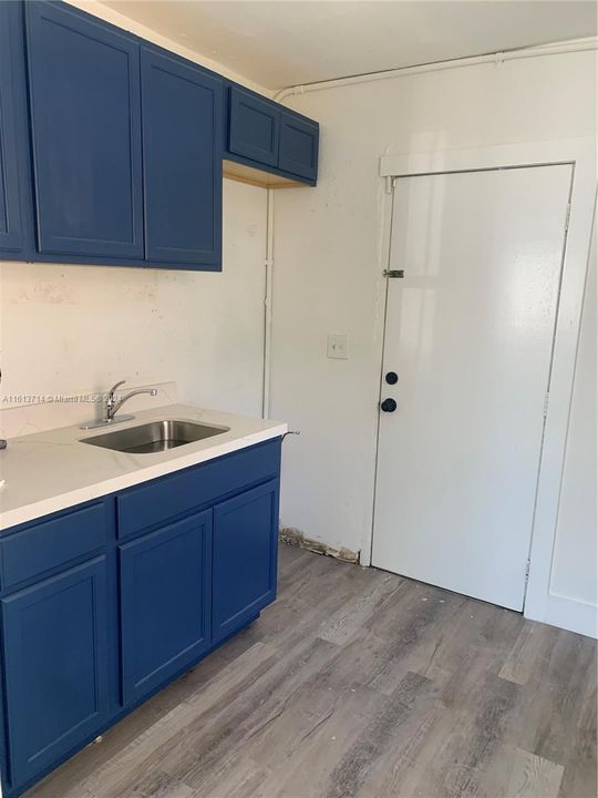 Recently Rented: $1,500 (0 beds, 1 baths, 1242 Square Feet)