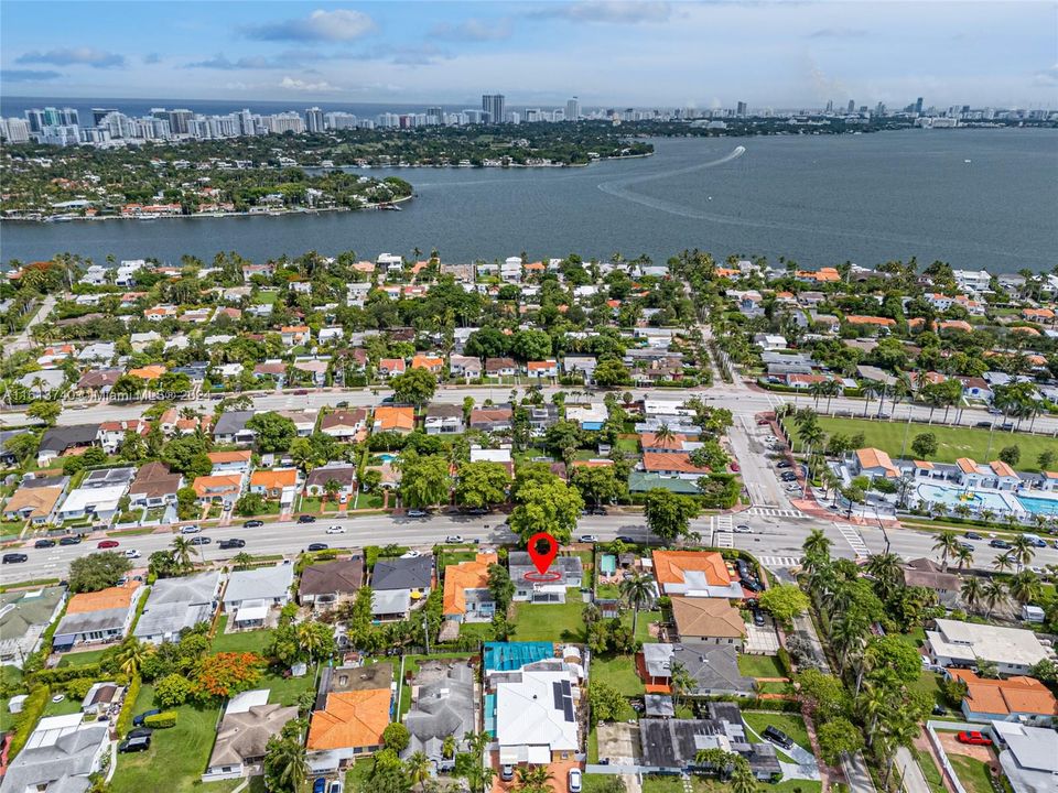 For Sale: $1,095,000 (3 beds, 2 baths, 1628 Square Feet)