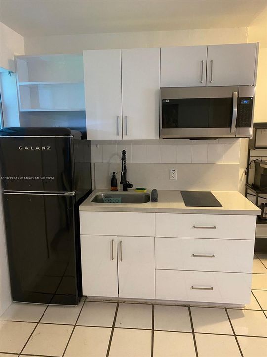 For Rent: $2,100 (1 beds, 1 baths, 600 Square Feet)