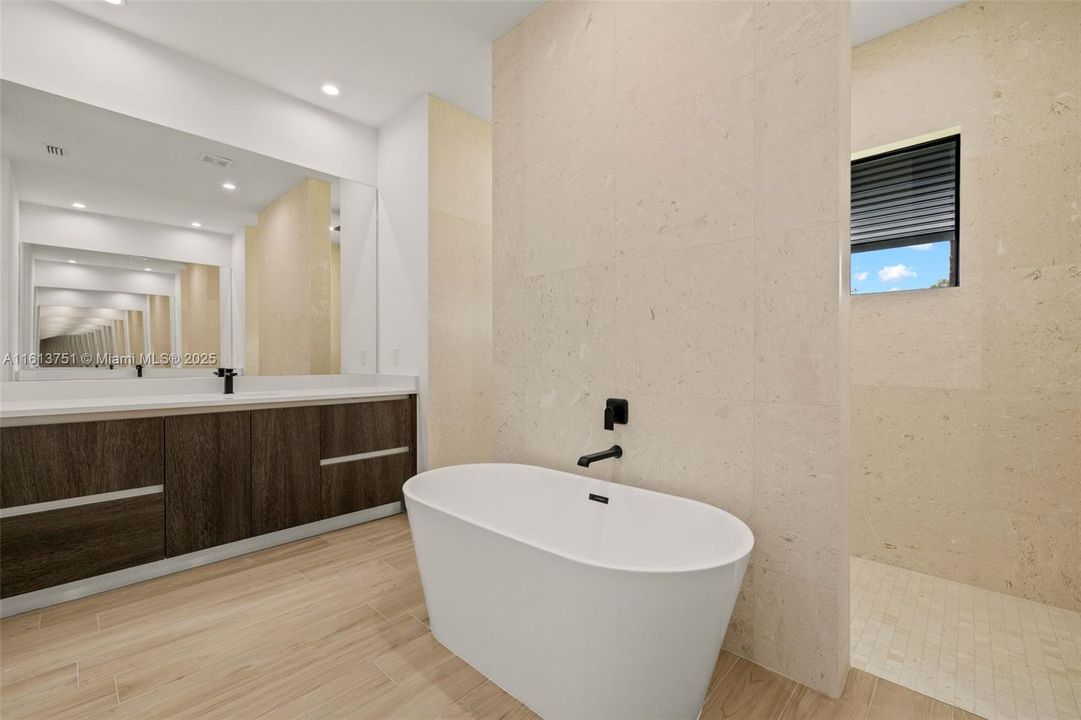 For Sale: $1,349,999 (4 beds, 3 baths, 2570 Square Feet)