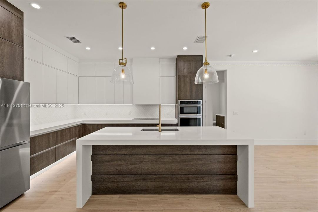 For Sale: $1,349,999 (4 beds, 3 baths, 2570 Square Feet)