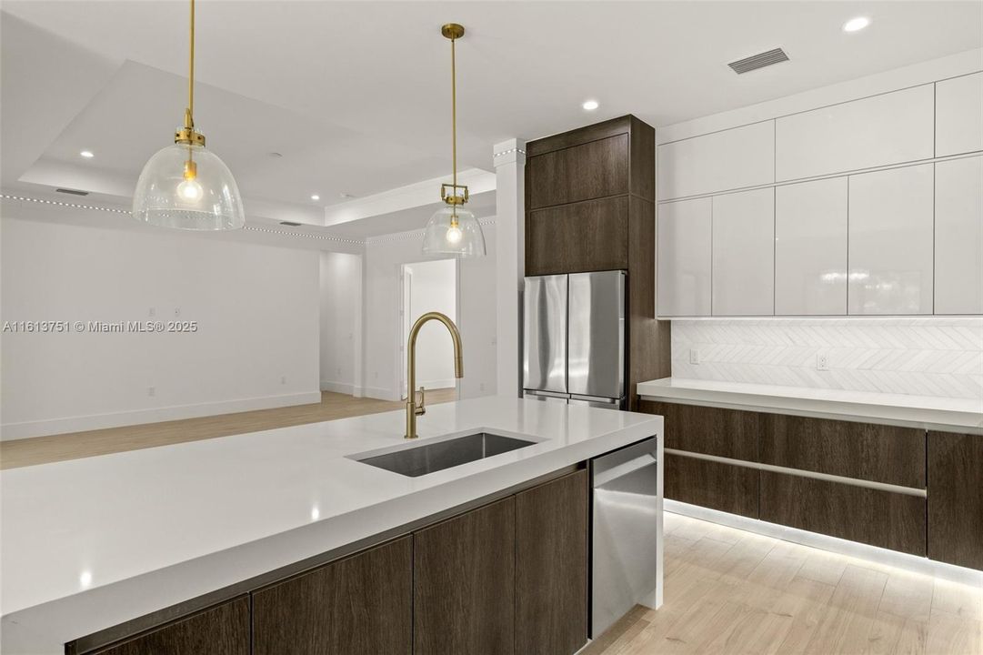 For Sale: $1,349,999 (4 beds, 3 baths, 2570 Square Feet)