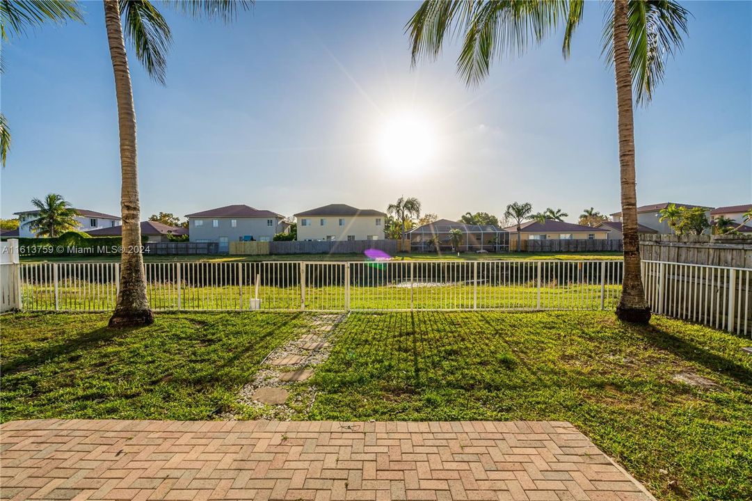 For Sale: $595,000 (4 beds, 2 baths, 2075 Square Feet)