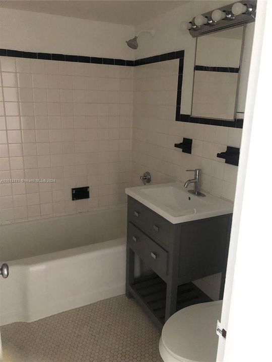 For Rent: $1,925 (1 beds, 1 baths, 16314 Square Feet)