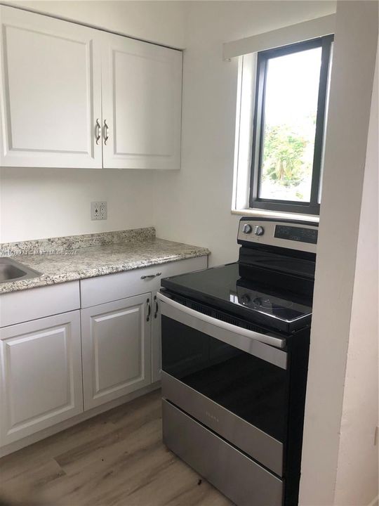 For Rent: $1,925 (1 beds, 1 baths, 16314 Square Feet)